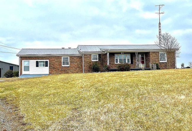Image of 2550 Lyon School Rd