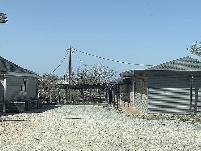 Photo of 169 E Moonshine Rd, Seymour, TX