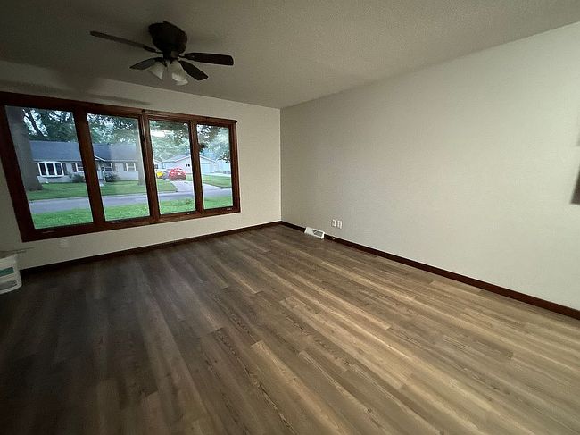 Additional photo 1 of property located at 530 Linden Ave