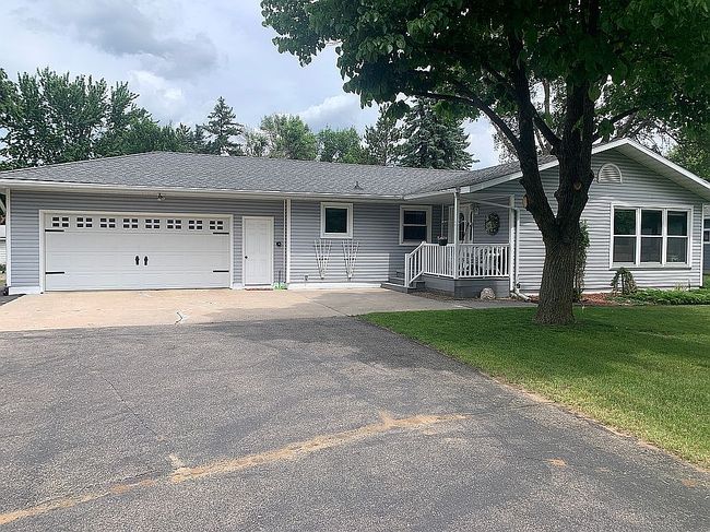 Photo of 201 Prairie Ave Ne, Staples, MN