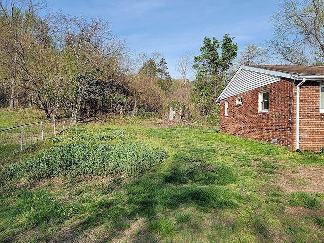 Image of 10816 Livingston Rd