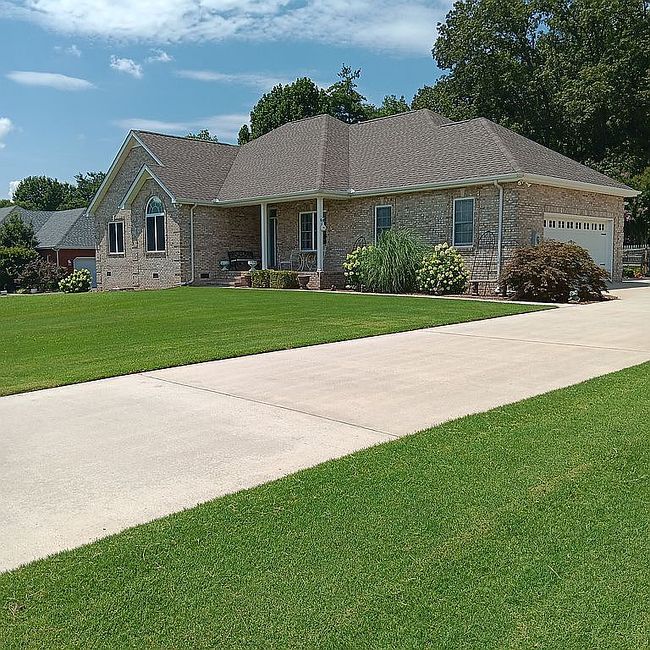 Additional photo 3 of property located at 543 Favre Cir