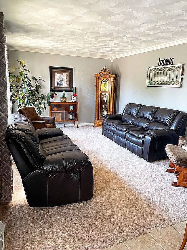 Photo of 1403 1st Ave E, Dyersville, IA