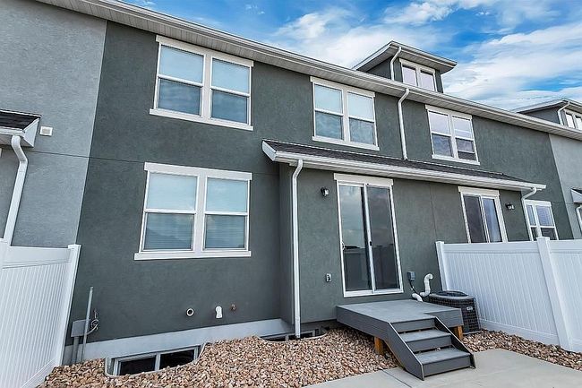 Additional photo 1 of property located at 2496 W Townhouse Dr