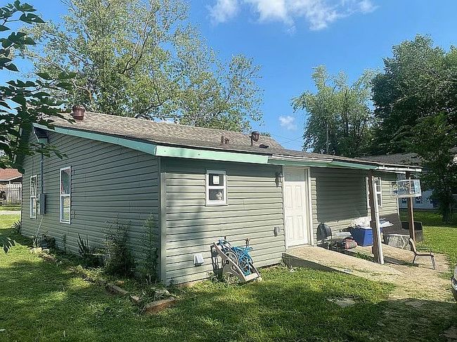 Photo of 802 Powell St, Springdale, AR