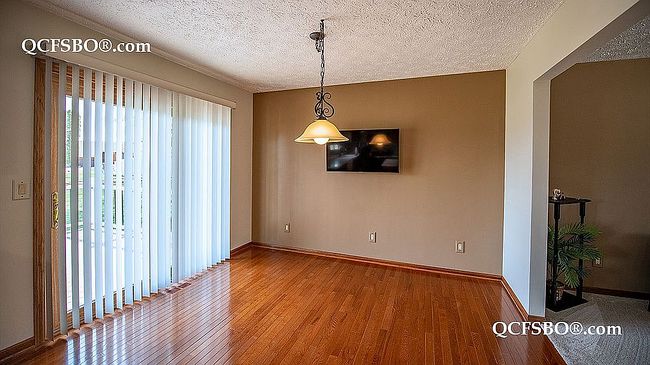 Image of 2511 Emerald Dr