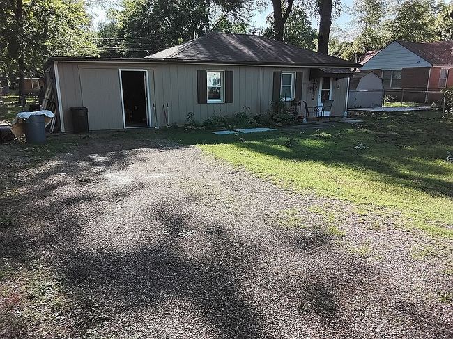 Photo of 1705 Cherry St, Winfield, KS