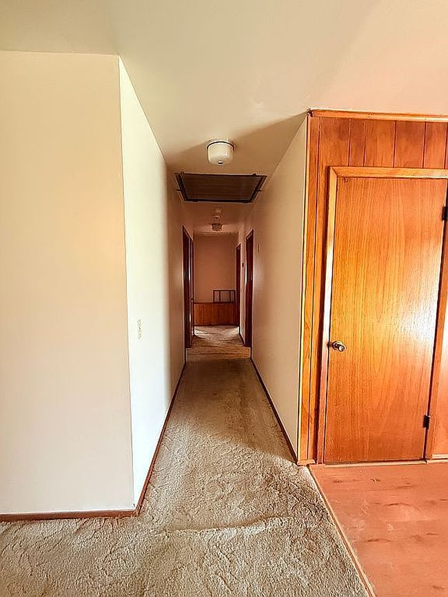 Additional photo 1 of property located at 619 W 3rd St