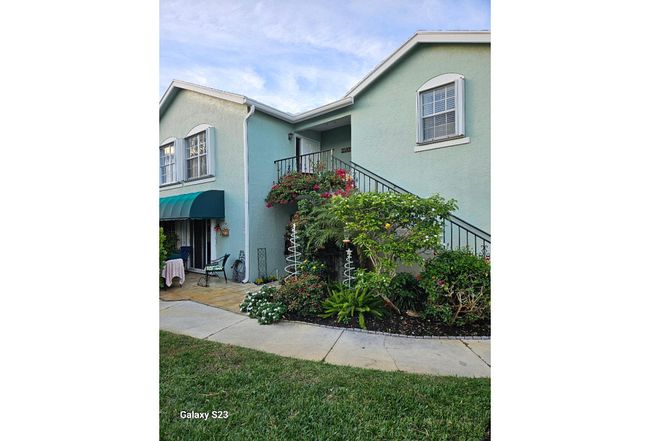Image of 557 Waterside Dr