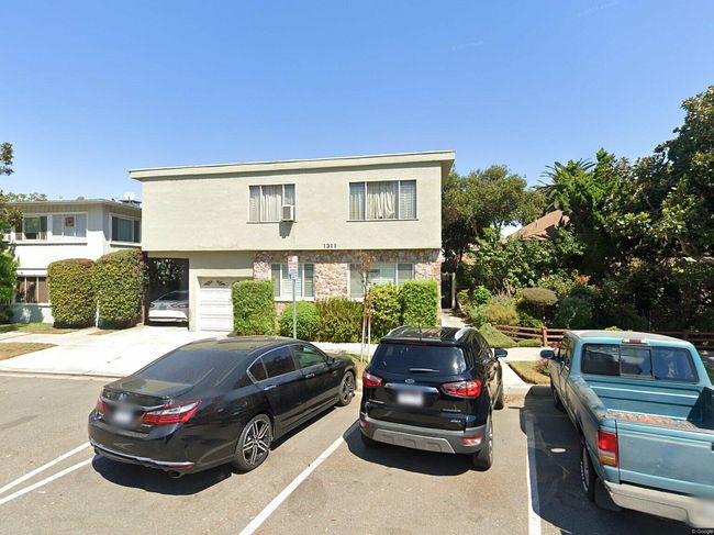 Preview of property located at 1311 E 1st St Apt 10