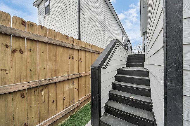 Preview of property located at 3912 Woolworth St