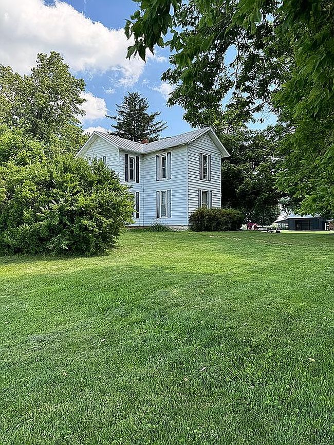 Photo of 1387 State Route 122 W, Eaton, OH