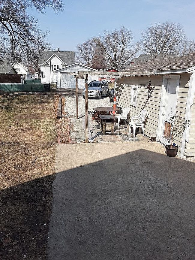 Image of 204 E Seymour St