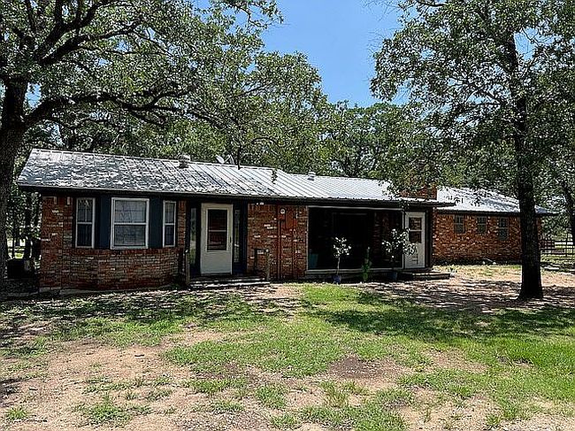 Photo of 262 S Lake St, Axtell, TX