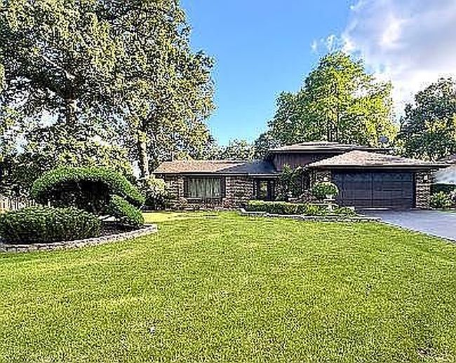 Photo of 292 Juniper Dr