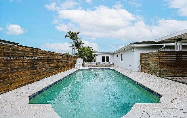 Photo of 13305 Sw 22nd Ter, Miami, FL