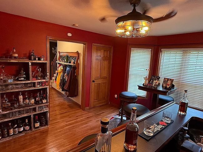 Image of 1009 Raymond Dr