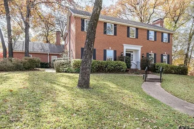 Image of 1701 Devonshire Dr