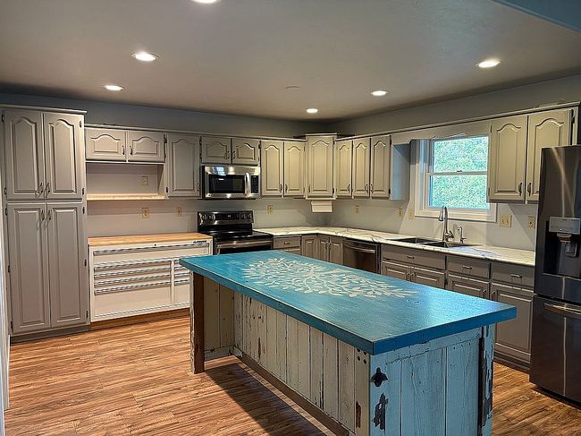 Photo of 406 Rosemont Cir, Montrose, SD