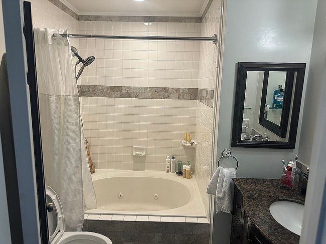 Photo of 18797 Vineyard Point Ln, Cornelius, NC
