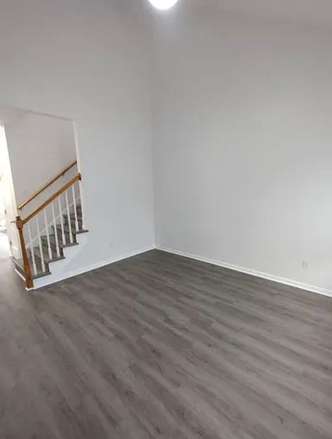 Additional photo 2 of property located at 211 Congaree River Dr