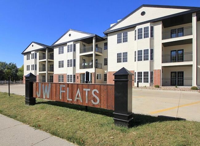 Photo of 209 W Jefferson St #17, Winterset, IA