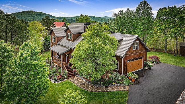 Additional photo 1 of property located at 45 Village Loop