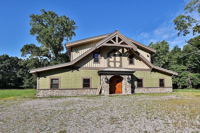 Image of 9445 West Rd