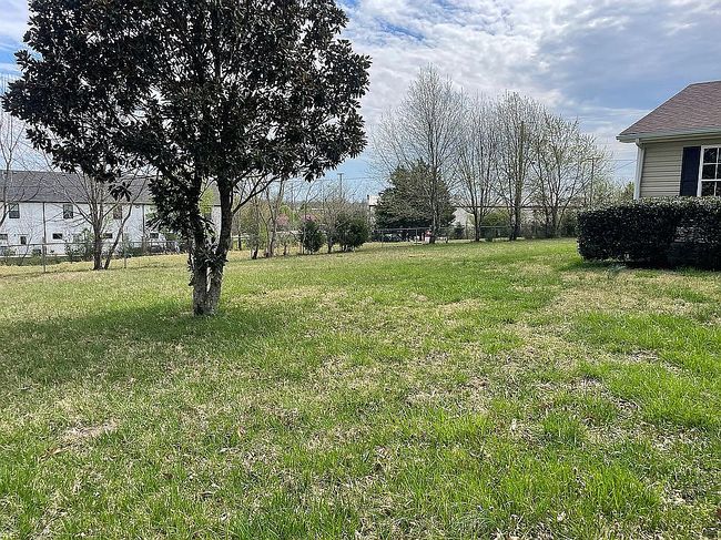 Image of 657 Vaughan Rd