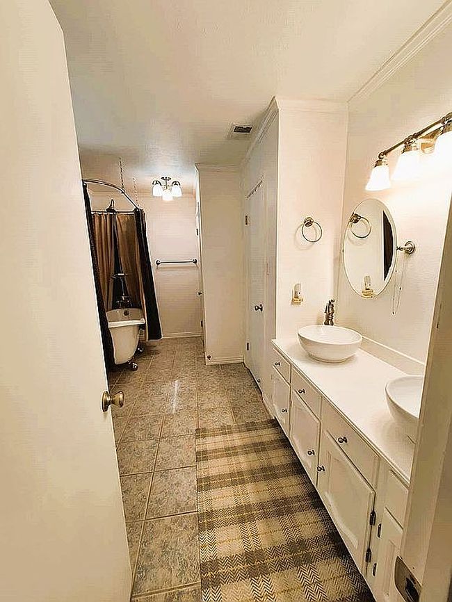 Photo of 1406 Harper Rd, Kerrville, TX