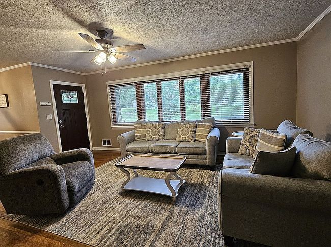 Image of 2640 1st St