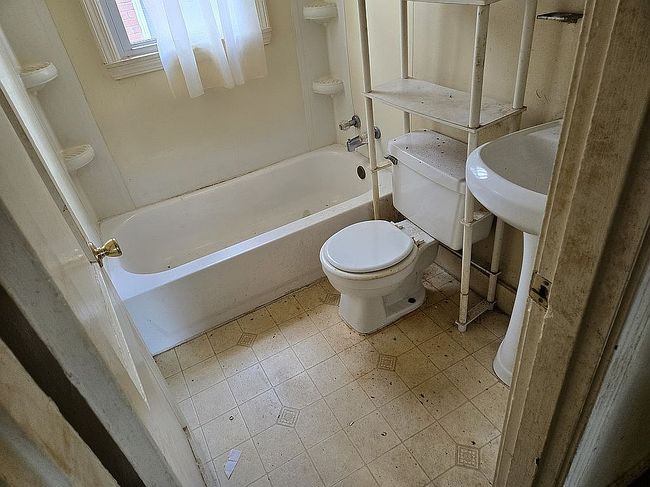 Image of 1934 S 28th St