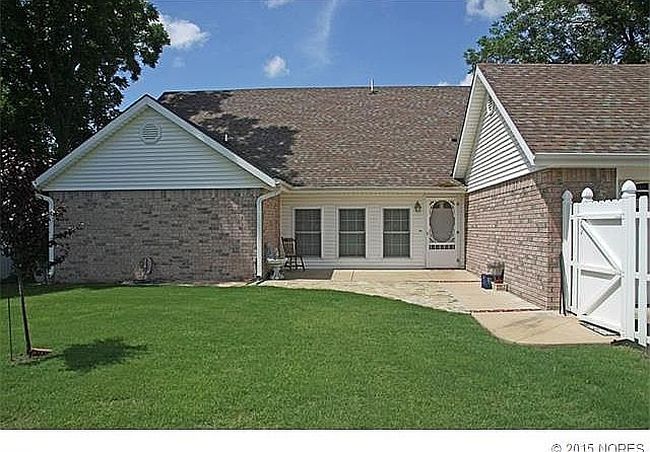 Image of 308 E 7th St