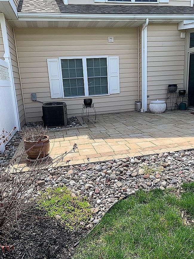 Image of 2928 Halstead Ln
