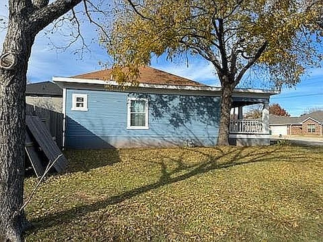 Image of 2200 N Hickory St