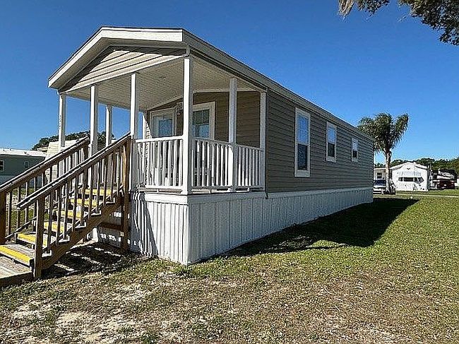 Additional photo of property located at 12645 Morning Dr #277