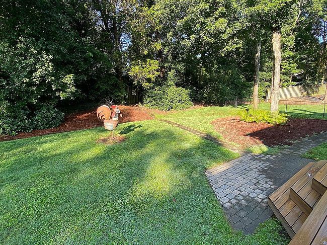 Photo of 106 Hidden Ridge Dr, Jamestown, NC