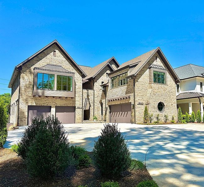 Image of 1216 S Kings Dr