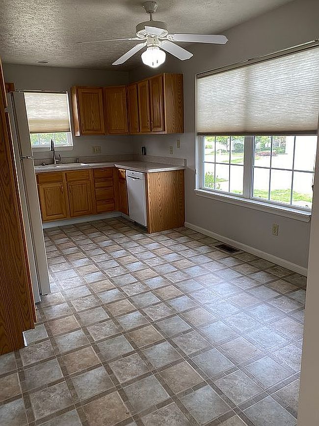 Preview of property located at 9337 Hickory Ridge Dr
