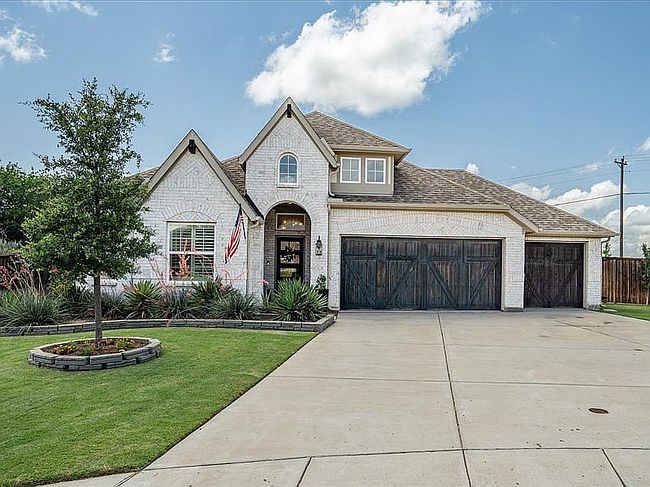 Image of 520 Royal Oaks Ln