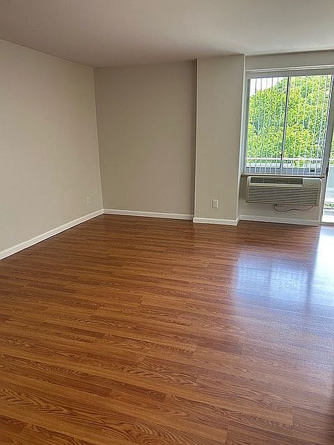 Image of 1800 Roundhill Rd Apt 403