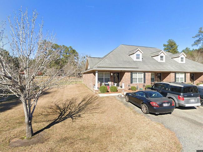 Photo of 136 Lakeview Commons Dr, Statesboro, GA