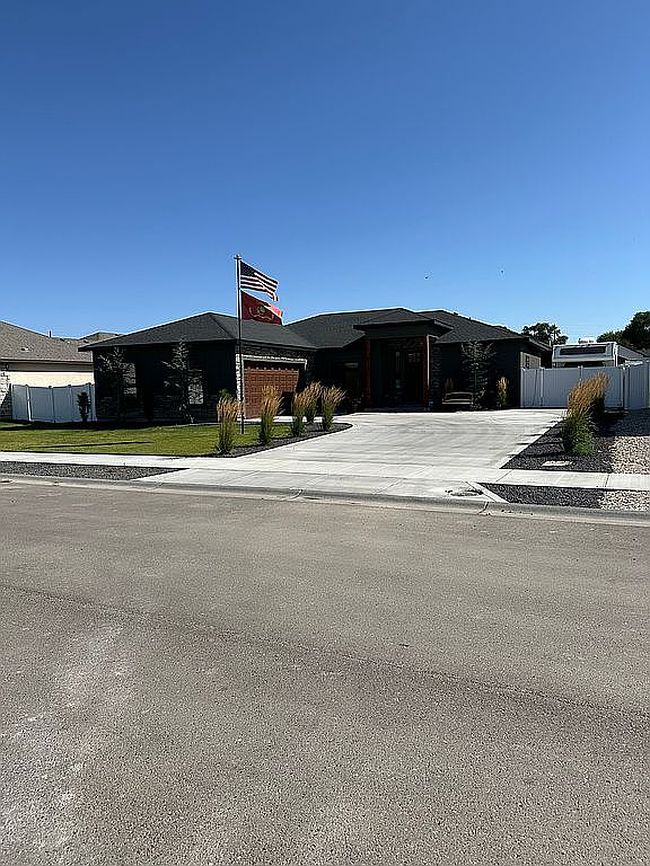 Photo of 1520 Leslie Dr, Jerome, ID