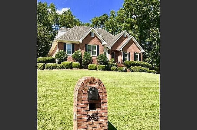 Photo of 235 Pebblebrook Ln, Macon, GA