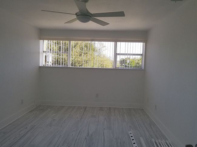 Image of 1005 Sw 15th Ave Apt 4