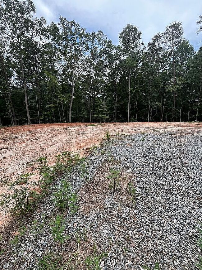 Photo of 5634 Bee Tree Ave, Morganton, NC
