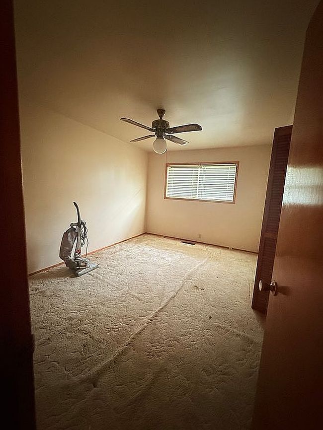 Photo of 619 W 3rd St, Beggs, OK
