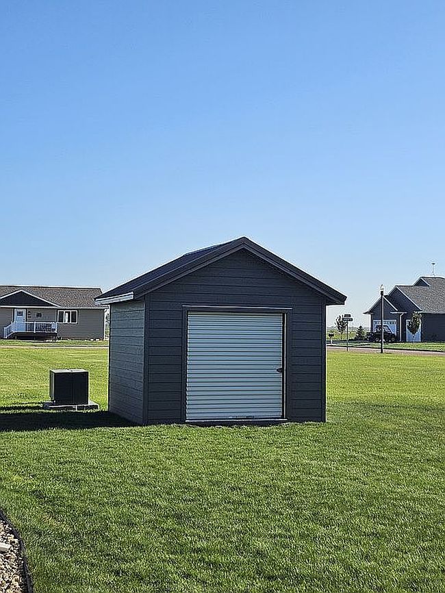 Photo of 633 Apple Creek Rd, Parker, SD