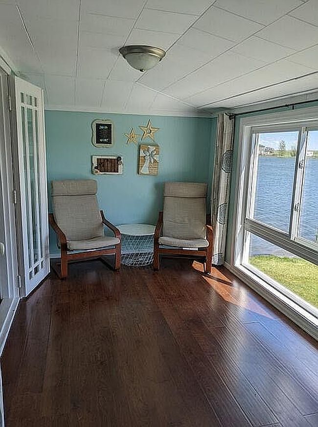 Additional photo 2 of property located at 100 Shoreline Dr S