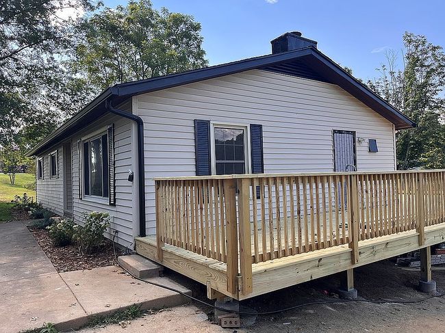 Additional photo 1 of property located at 163 Valley View Dr